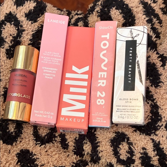 Cutest $10 Teacher Gift Box for Appreciation | TikTok The gift of a girls, mothers, teachers, etc dream! All the best of the best!!